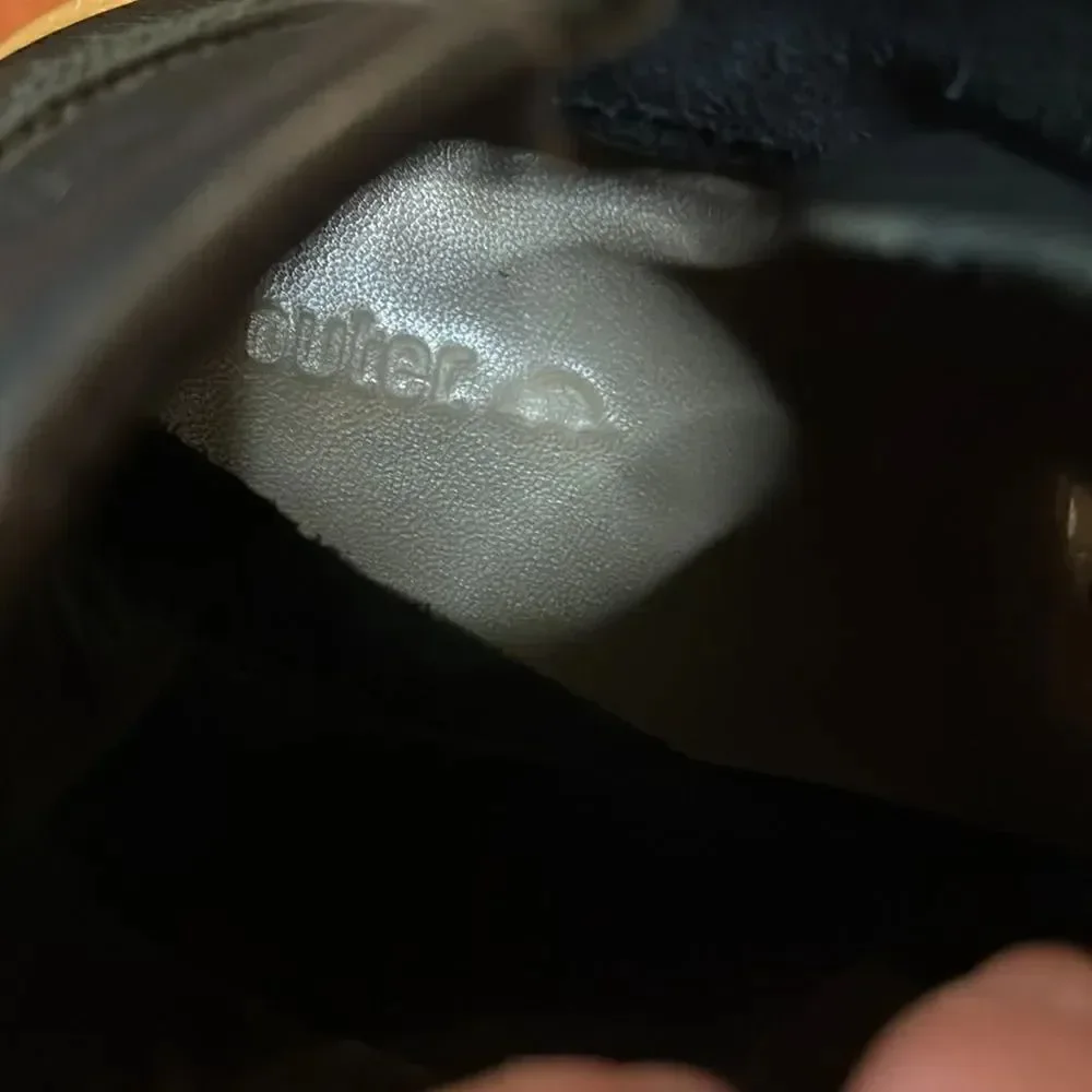 Outer black leather low Chukka boots, size 9!